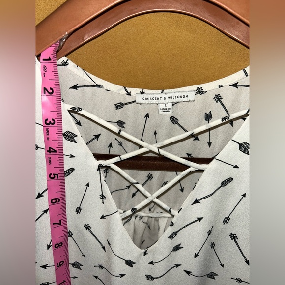 Crescent & Willough Bow & Arrows Cap Sleeve Blouse, Size L - Picture 3 of 3